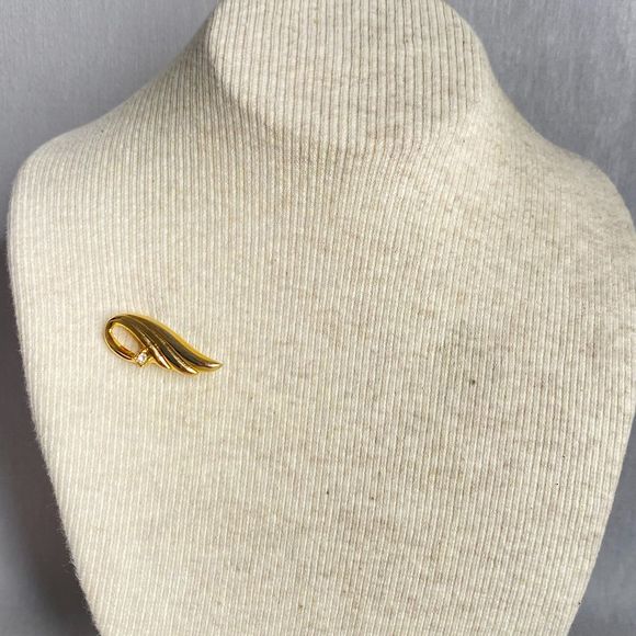Gold Tone Pendant Brooch Scatter Pin Wing Shape Solitary Tiny Clear Stone - Picture 1 of 7